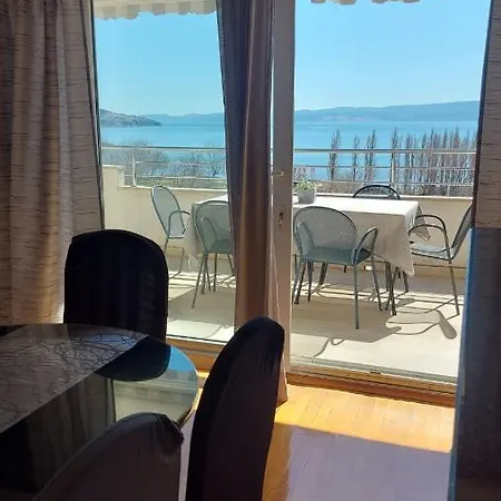 Vrle Apartment *