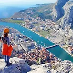 Vrle Appartamento Omiš
